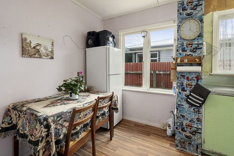 Photo of property in 59 Peel Place, Wainuiomata, Lower Hutt, 5014