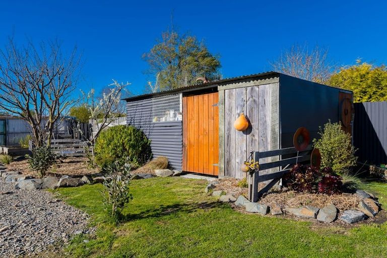 Photo of property in 16 Coronation Street, Waimate, 7924