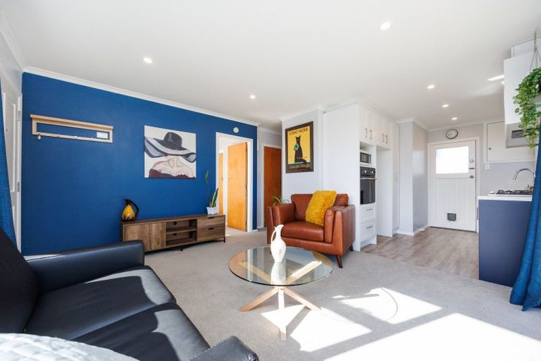 Photo of property in 2 Lockhart Avenue, Milson, Palmerston North, 4414