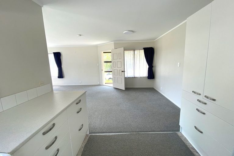 Photo of property in 1/15 Kurnell Drive, Botany Downs, Auckland, 2010