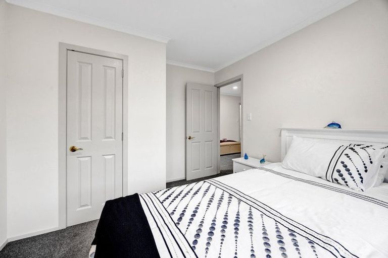 Photo of property in 19 Dolphin Parade, Bell Block, New Plymouth, 4312