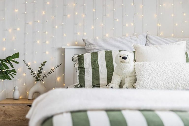 Photo of property in 2/143a Wiseley Road, West Harbour, Auckland, 0618