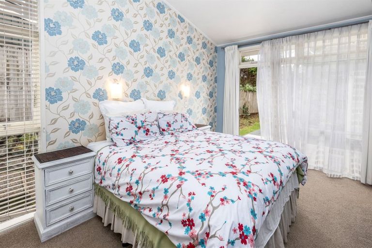 Photo of property in 18a Hillcrest Grove, Hillpark, Auckland, 2102