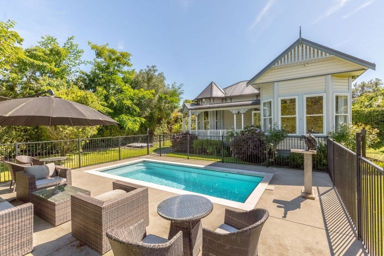 Photo of property in 104 Kuratawhiti Street, Greytown, 5794