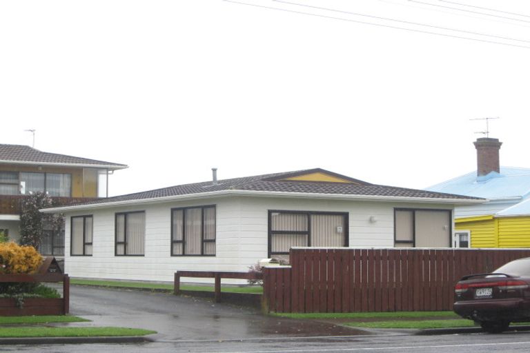 Photo of property in 1/6 Princess Street, Waitara, 4320