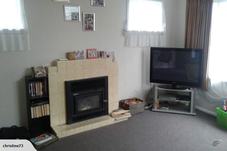 Photo of property in 32 Atmore Avenue, Otaki, 5512