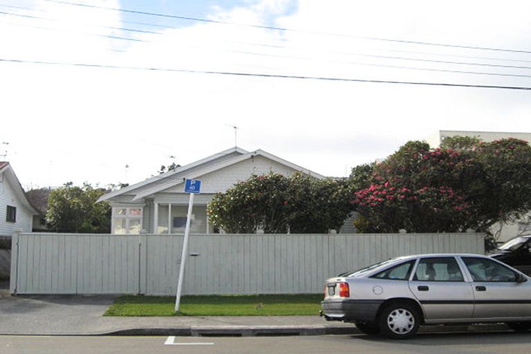 Photo of property in 6 Raine Street, Karori, Wellington, 6012