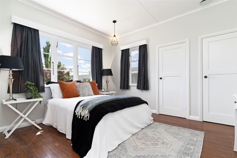 Photo of property in 13 Mcgregor Crescent, Masterton, 5810