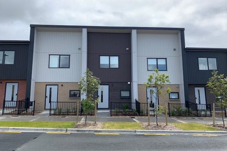 Photo of property in 6 Hoopers Road, Glen Eden, Auckland, 0602