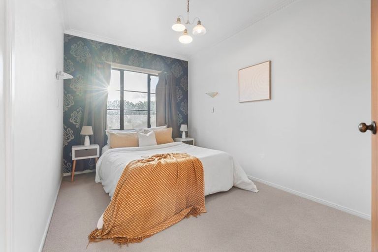 Photo of property in 1/269 Titirangi Road, Titirangi, Auckland, 0604