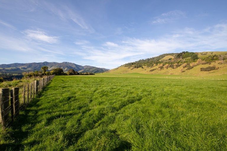 Photo of property in 1 Takapari Road, Pohangina, Ashhurst, 4884