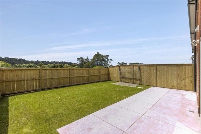 Photo of property in 36 Vincent Mcgrath Crescent, Swanson, Auckland, 0614