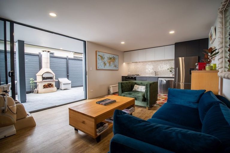 Photo of property in 1 Mission Street, Moturoa, New Plymouth, 4310