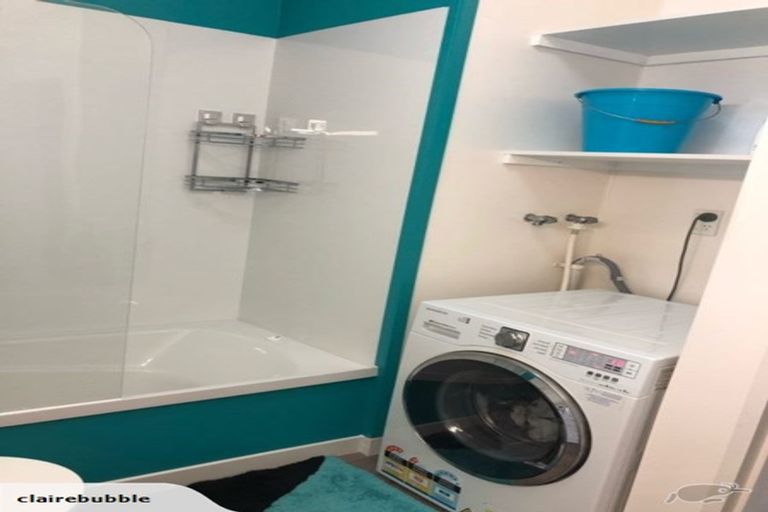 Photo of property in Hobson Court Flats, 64/70 Hobson Street, Thorndon, Wellington, 6011