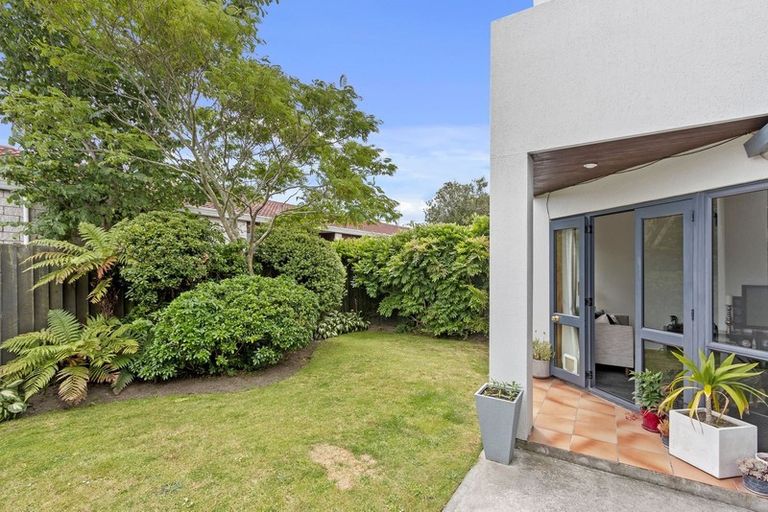 Photo of property in 2/96 Wainui Street, Riccarton, Christchurch, 8041