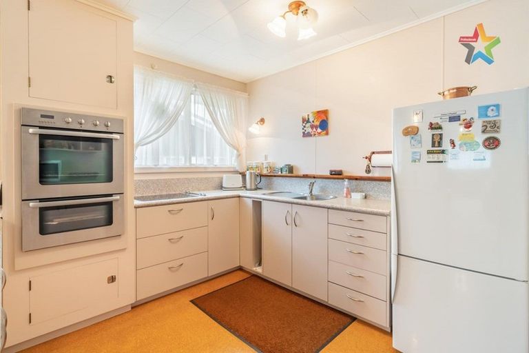 Photo of property in 156 Taita Drive, Avalon, Lower Hutt, 5011