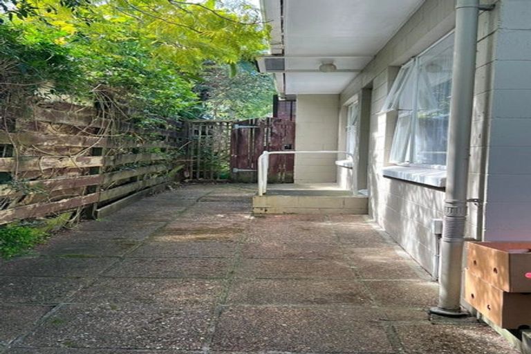 Photo of property in 2/56 Lynden Avenue, Hillcrest, Auckland, 0627