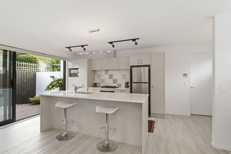 Photo of property in 9 Bartlett Street, Riccarton, Christchurch, 8011