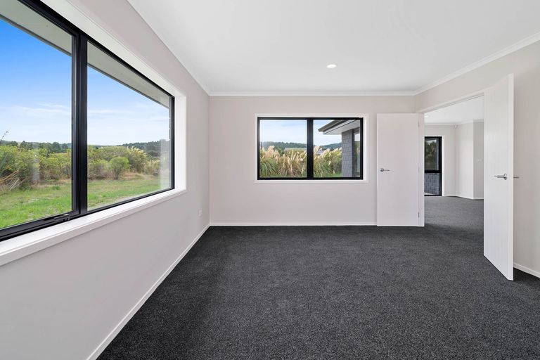 Photo of property in 22 Lacebark Drive, Kinloch, Taupo, 3377