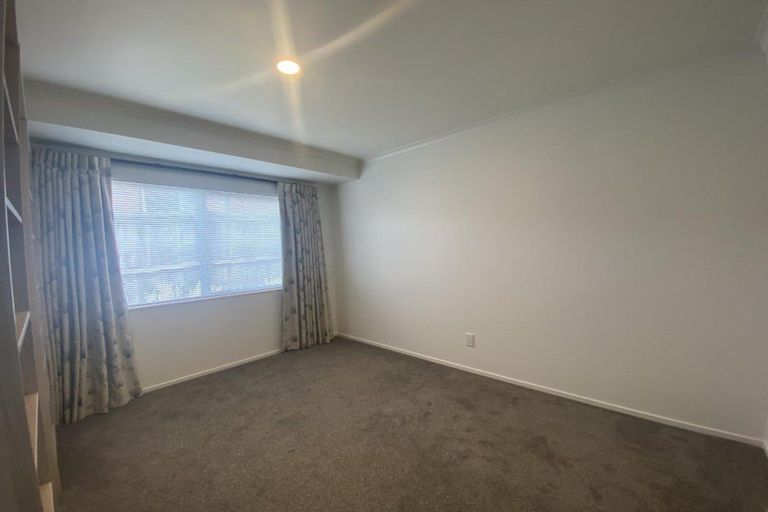 Photo of property in 30 Bay Street, Red Beach, 0932