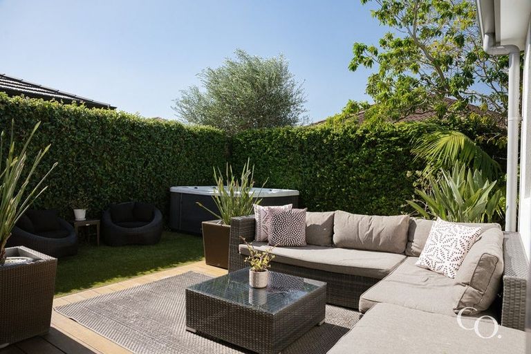 Photo of property in 35 Awatira Drive, Papamoa Beach, Papamoa, 3118