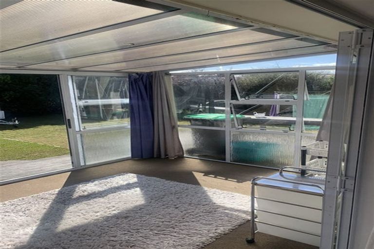 Photo of property in 12 Fisher Place, Carterton, 5713