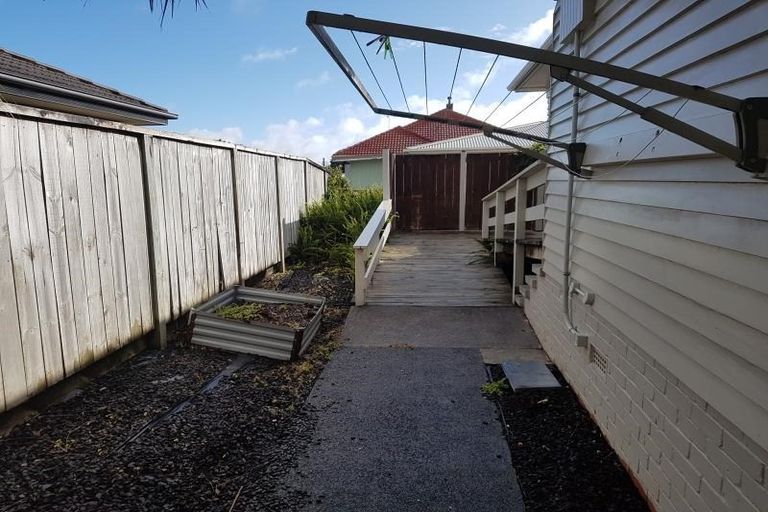 Photo of property in 26 Lawrie Avenue, Pukekohe, 2120
