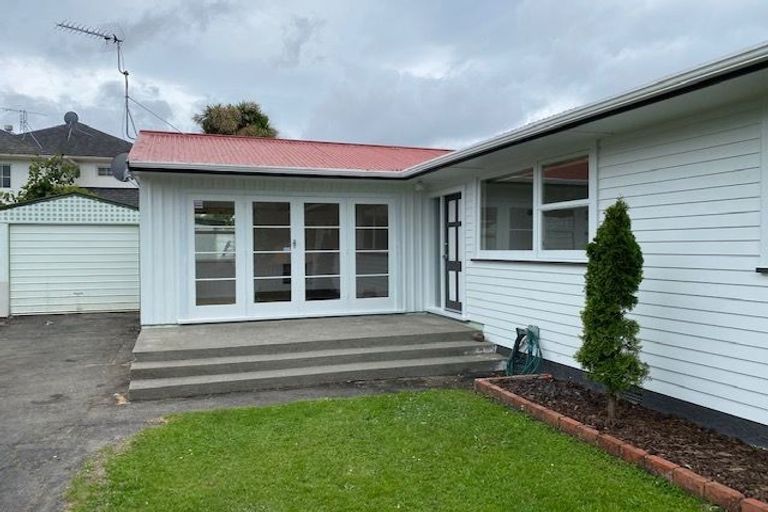 Photo of property in 16 Stamford Grove, Avalon, Lower Hutt, 5011
