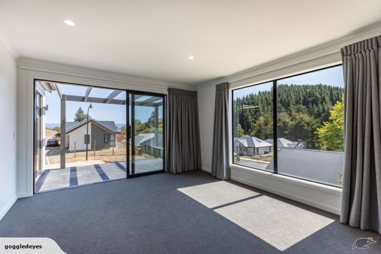 Photo of property in 15 Village Lane, Stoke, Nelson, 7011