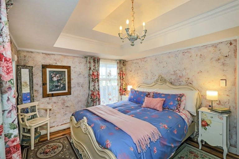 Photo of property in 37 Gillies Crescent, Waimarama, Havelock North, 4294