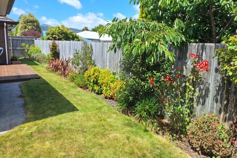 Photo of property in 18 Poulson Grove, Trentham, Upper Hutt, 5018