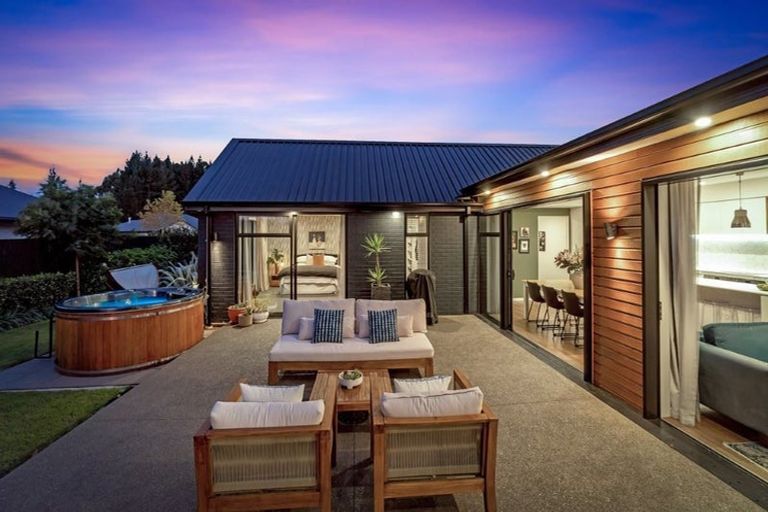 Photo of property in 39 Dunlops Crescent, Bottle Lake, Christchurch, 8083