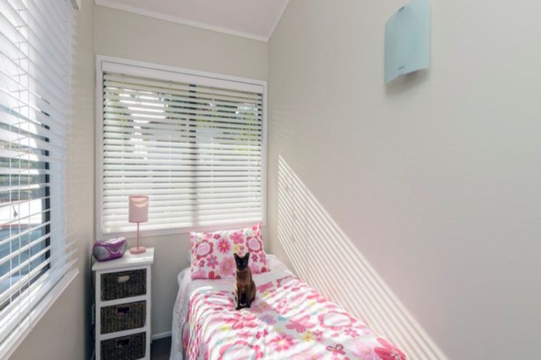 Photo of property in 18a Alberta Street, Point Chevalier, Auckland, 1022