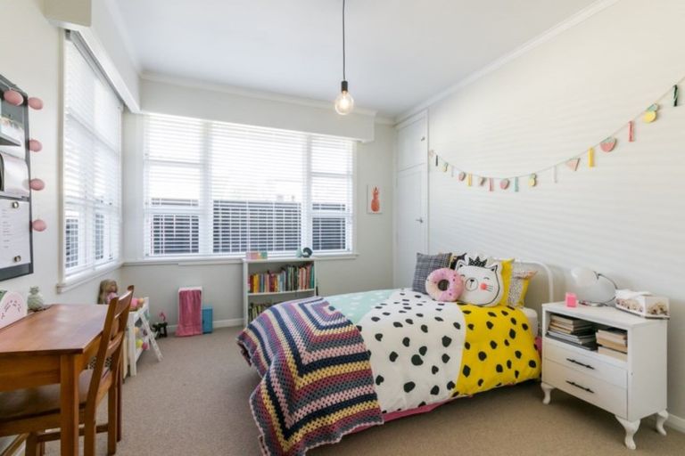 Photo of property in 13 Avenue Road, Greenmeadows, Napier, 4112