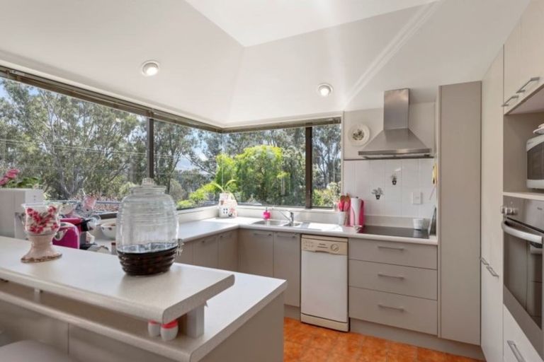 Photo of property in 13a Parau Avenue, Diamond Harbour, 8972