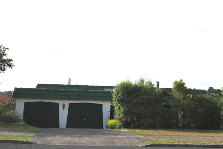 Photo of property in 5 Stapleford Crescent, Browns Bay, Auckland, 0630