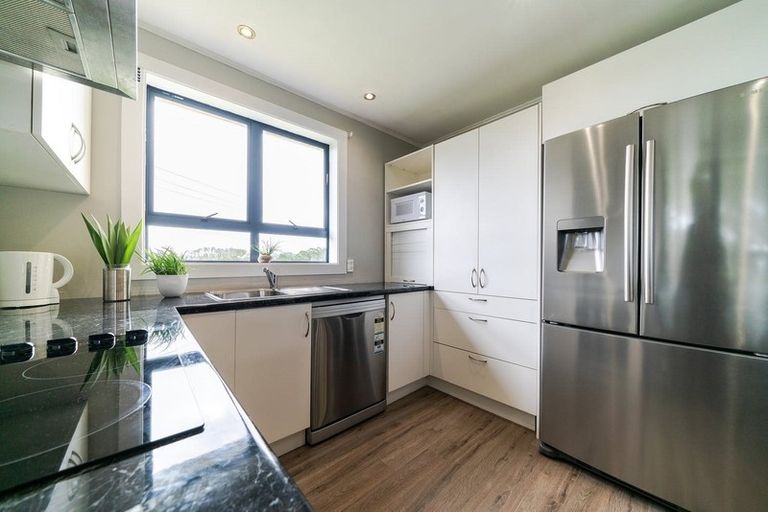 Photo of property in 180 Don Buck Road, Massey, Auckland, 0614