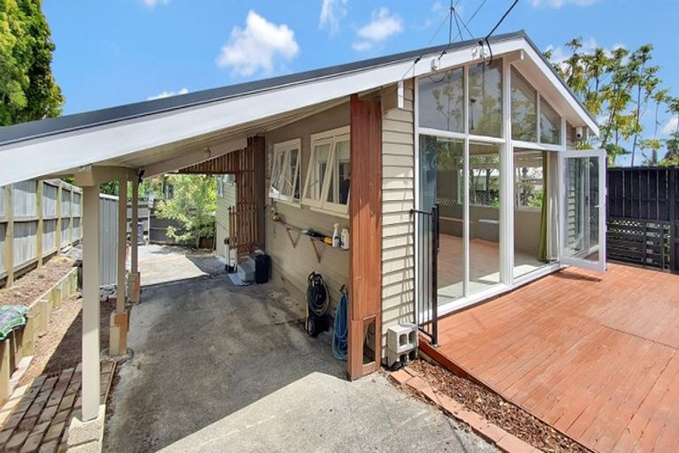 Photo of property in 1/44 Stanley Road, Glenfield, Auckland, 0629