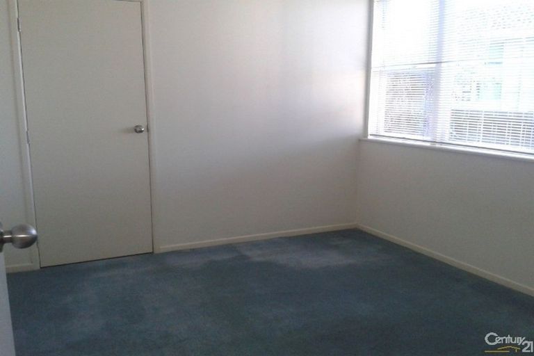 Photo of property in 40 Chatsworth Crescent, Pakuranga Heights, Auckland, 2010