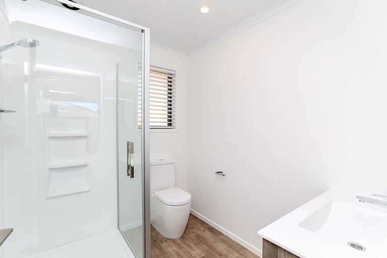 Photo of property in 386a Mangorei Road, Merrilands, New Plymouth, 4312