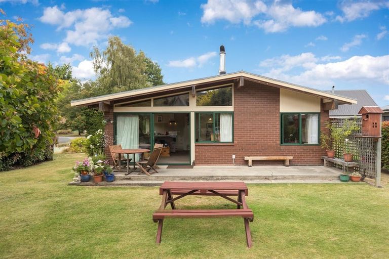 Photo of property in 2 Thomson Street, Arrowtown, 9302