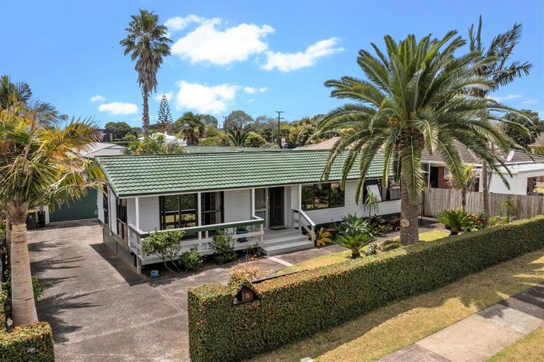 Photo of property in 3 Waterlea Avenue, Mangere Bridge, Auckland, 2022
