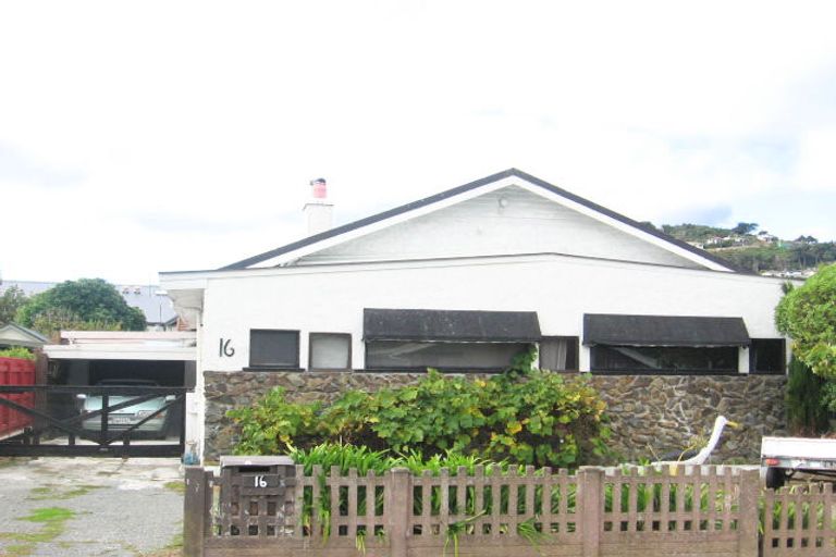 Photo of property in 16 Trafalgar Street, Johnsonville, Wellington, 6037