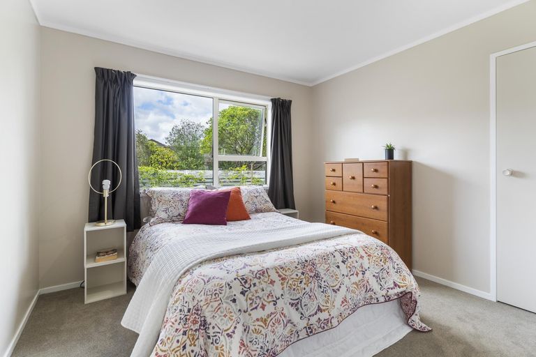 Photo of property in 69b Hattaway Avenue, Bucklands Beach, Auckland, 2012