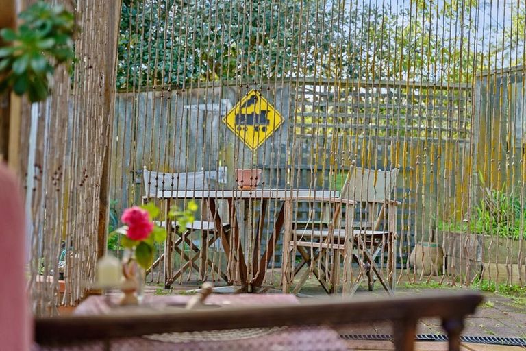 Photo of property in 25 Puriri Road, Waikanae, 5036