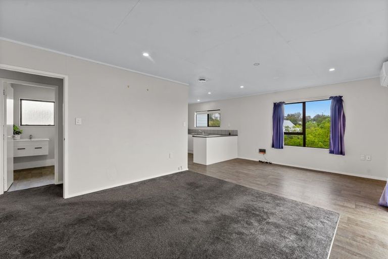Photo of property in 9 Settlement Road, Kaiwaka, 0573