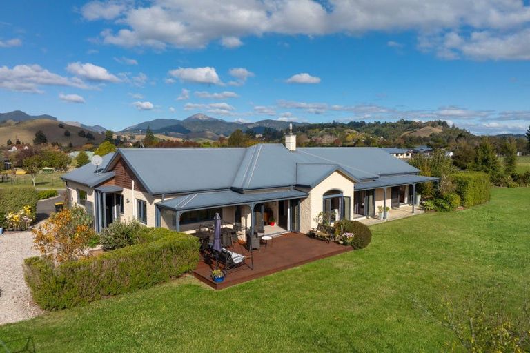 Photo of property in 19 Whiting Drive, Wakefield, 7025