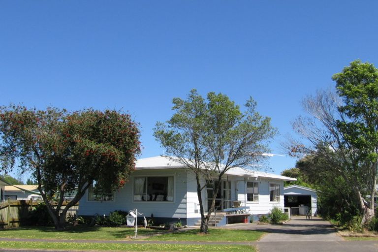 Photo of property in 3 Campion Road, Riverdale, Gisborne, 4010
