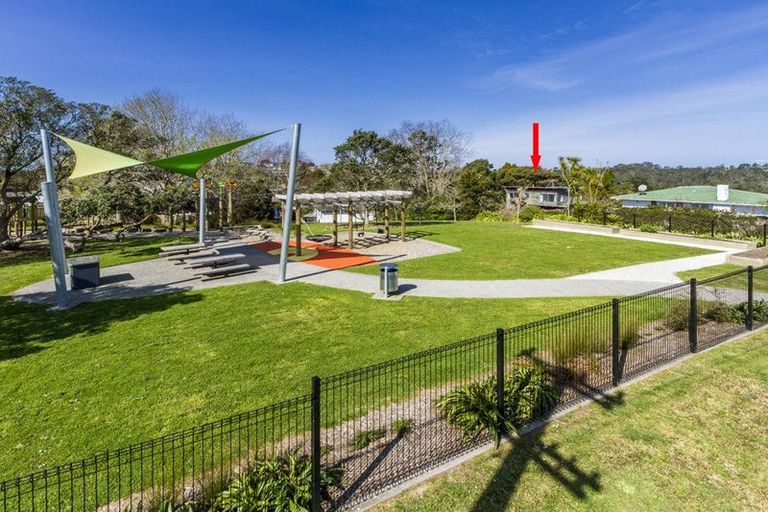 Photo of property in 4a Windy Ridge Road, Glenfield, Auckland, 0629