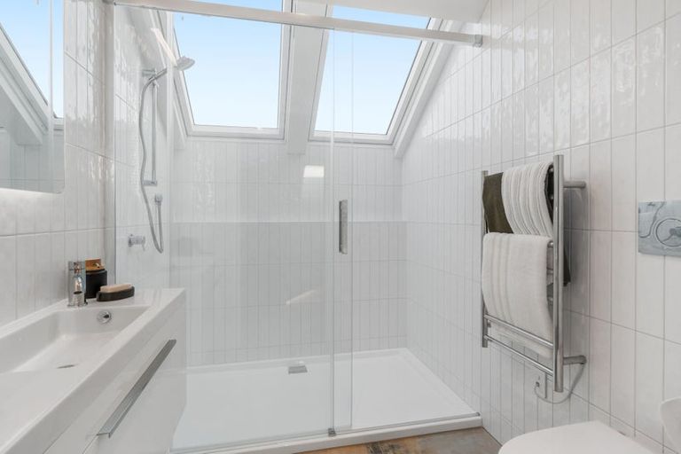 Photo of property in 2/938 Colombo Street, St Albans, Christchurch, 8014